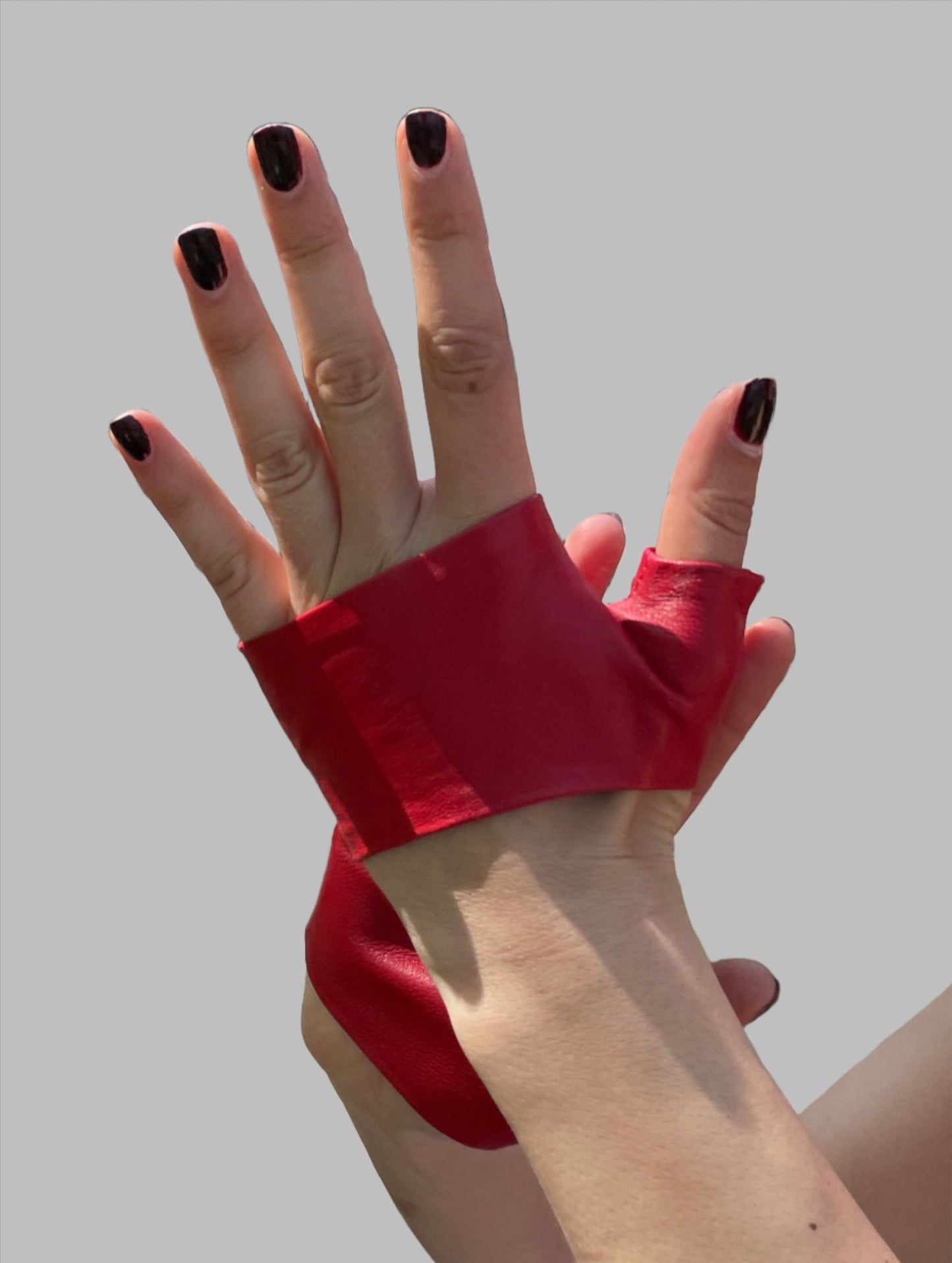 Red mini gloves