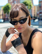 Load image into Gallery viewer, Black mini gloves Handmade Accessories