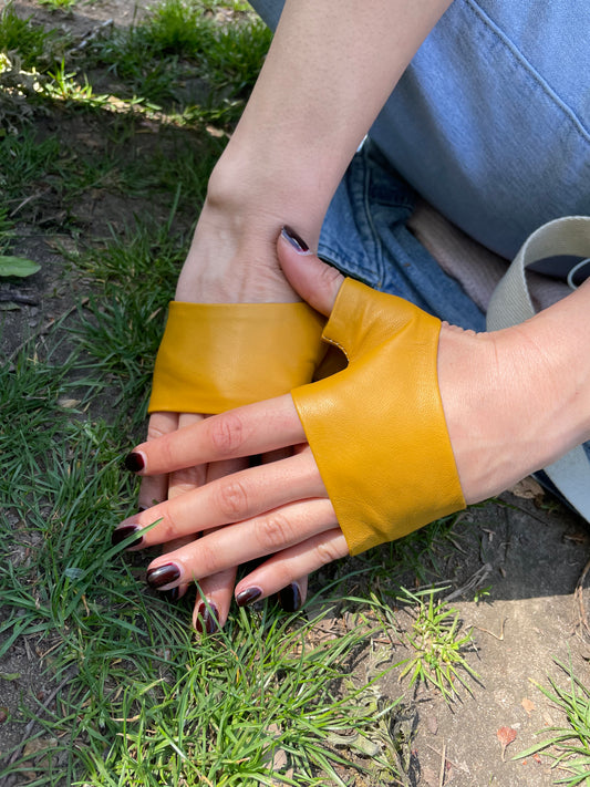 Mastard mini Gloves Handmade Accessories