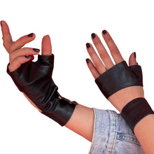 Load image into Gallery viewer, Black Spring Leather Gloves